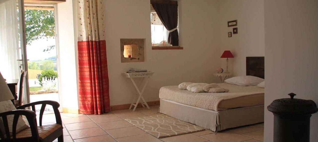 Chambres D'Hotes Le Val De La Garenne Senouillac Екстер'єр фото